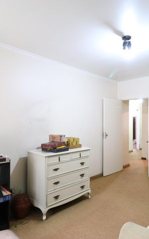 Casa à venda com 244m², 3 quartos e 4 vagasQuarto 2