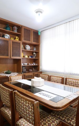 Casa à venda com 244m², 3 quartos e 4 vagasCopa