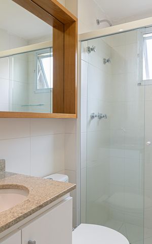 Apartamento à venda com 67m², 2 quartos e 1 vaga Apartamento à venda com 67m², 2 quartos e 1 vagaBanheiro da Suíte
