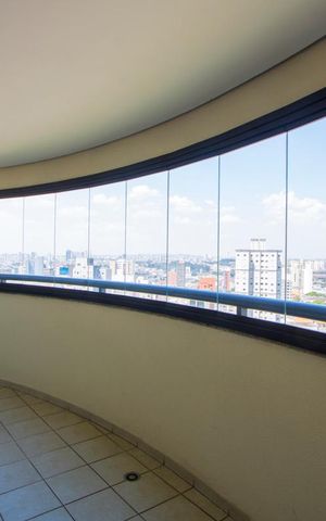 Apartamento à venda com 144m², 3 quartos e 4 vagas Apartamento à venda com 144m², 3 quartos e 4 vagasVaranda da sala