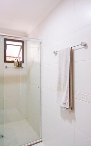Apartamento à venda com 144m², 3 quartos e 4 vagas Apartamento à venda com 144m², 3 quartos e 4 vagasBanheiro do quarto 1