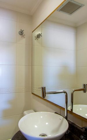 Apartamento à venda com 144m², 3 quartos e 4 vagas Apartamento à venda com 144m², 3 quartos e 4 vagasLavabo
