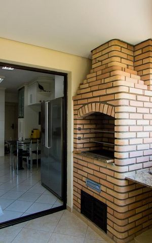 Apartamento à venda com 144m², 3 quartos e 4 vagas Apartamento à venda com 144m², 3 quartos e 4 vagasVaranda gourmet da cozinha