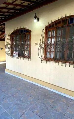Casa à venda com 250m², 4 quartos e 2 vagas