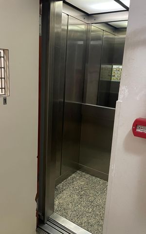 Apartamento à venda com 30m², 1 quarto e sem vaga Apartamento à venda com 30m², 1 quarto e sem vagaelevador