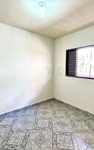 Casa à venda com 40m², 1 quarto e sem vaga Casa à venda com 40m², 1 quarto e sem vagaQuarto