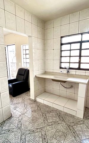 Casa à venda com 40m², 1 quarto e sem vaga Casa à venda com 40m², 1 quarto e sem vagaCozinha
