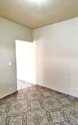 Casa à venda com 40m², 1 quarto e sem vaga Casa à venda com 40m², 1 quarto e sem vagaQuarto
