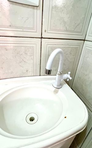 Casa à venda com 40m², 1 quarto e sem vaga Casa à venda com 40m², 1 quarto e sem vagaBanheiro