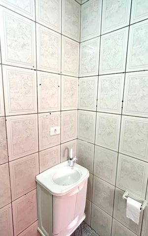 Casa à venda com 40m², 1 quarto e sem vaga Casa à venda com 40m², 1 quarto e sem vagaBanheiro