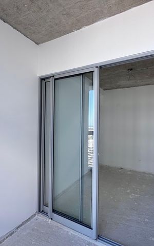 Apartamento à venda com 104m², 3 quartos e 2 vagas Apartamento à venda com 104m², 3 quartos e 2 vagasQuarto 2 - Varanda