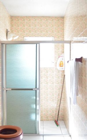 Casa à venda com 350m², 2 quartos e 5 vagasBanheiro Social