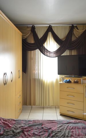 Casa à venda com 350m², 2 quartos e 5 vagasQuarto 2