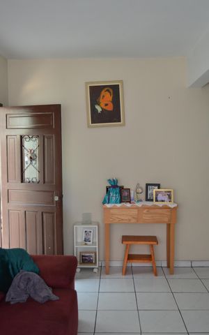 Casa à venda com 350m², 2 quartos e 5 vagasSala