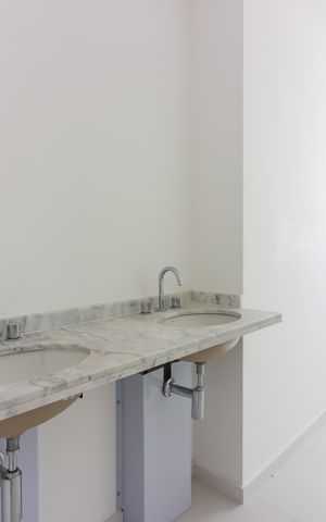 Apartamento à venda com 312m², 4 quartos e 5 vagas Apartamento à venda com 312m², 4 quartos e 5 vagasBanheiro da Suíte 2
