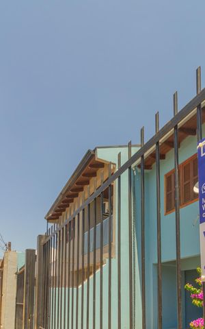 Casa à venda com 176m², 3 quartos e 2 vagasplaca/vista pra Rua