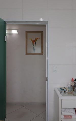 Casa à venda com 250m², 2 quartos e 3 vagasBanheiro Social