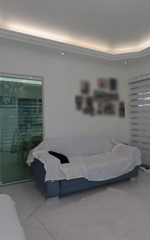 Casa à venda com 250m², 2 quartos e 3 vagasSala