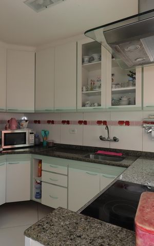 Casa à venda com 250m², 2 quartos e 3 vagasCozinha