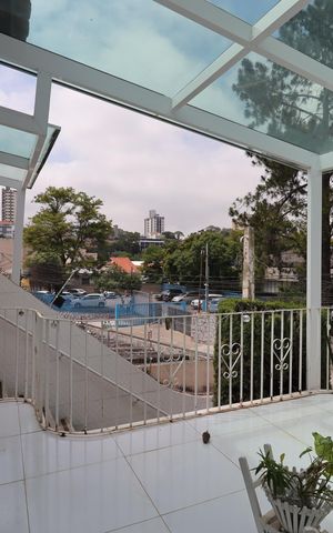 Casa à venda com 250m², 2 quartos e 3 vagasVaranda