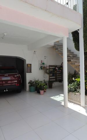 Casa à venda com 250m², 2 quartos e 3 vagasGaragem