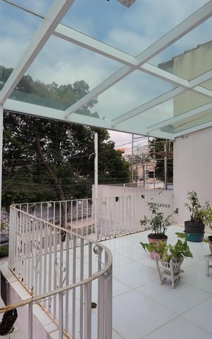 Casa à venda com 250m², 2 quartos e 3 vagasVaranda