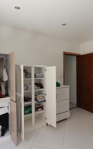 Casa à venda com 250m², 2 quartos e 3 vagasSuíte