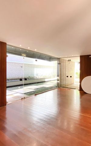 Apartamento à venda com 274m², 4 quartos e 3 vagas Apartamento à venda com 274m², 4 quartos e 3 vagasÁrea comum - Salão de festas