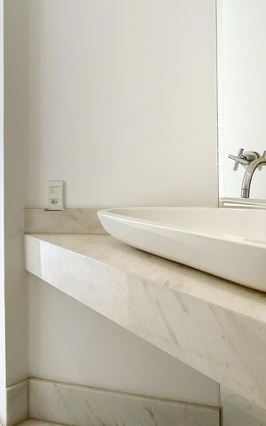 Apartamento à venda com 274m², 4 quartos e 3 vagas Apartamento à venda com 274m², 4 quartos e 3 vagasLavabo da Sala de Estar