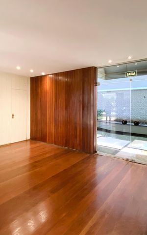 Apartamento à venda com 274m², 4 quartos e 3 vagas Apartamento à venda com 274m², 4 quartos e 3 vagasÁrea comum - Salão de festas