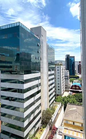 Apartamento à venda com 274m², 4 quartos e 3 vagas Apartamento à venda com 274m², 4 quartos e 3 vagasVista da Sala