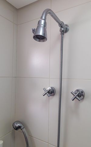 Apartamento à venda com 186m², 3 quartos e 4 vagas Apartamento à venda com 186m², 3 quartos e 4 vagasDetalhe Banheiro - Suíte 2