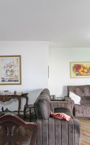 Apartamento à venda com 140m², 3 quartos e 3 vagas Apartamento à venda com 140m², 3 quartos e 3 vagasSala