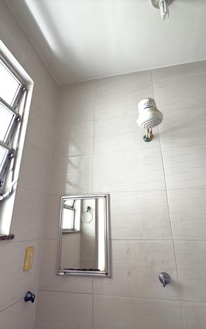 Apartamento para alugar com 71m², 2 quartos e 1 vaga Apartamento para alugar com 71m², 2 quartos e 1 vagaBanheiro de Serviço