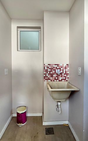 Casa para alugar com 85m², 2 quartos e 1 vaga Casa para alugar com 85m², 2 quartos e 1 vagaÁrea de Serviço