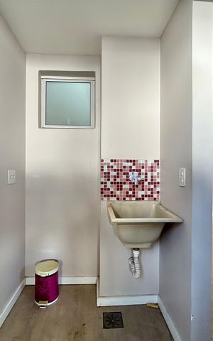 Casa para alugar com 85m², 2 quartos e 1 vaga Casa para alugar com 85m², 2 quartos e 1 vagaÁrea de Serviço