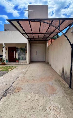 Casa à venda com 180m², 3 quartos e 1 vaga