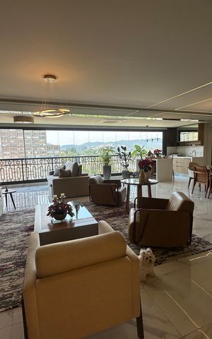 Apartamento à venda com 228m², 3 quartos e sem vaga Apartamento à venda com 228m², 3 quartos e sem vagaSala