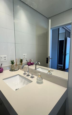 Apartamento à venda com 228m², 3 quartos e sem vaga Apartamento à venda com 228m², 3 quartos e sem vagaBanheiro da Suíte 1