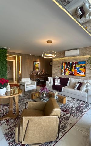 Apartamento à venda com 228m², 3 quartos e sem vaga Apartamento à venda com 228m², 3 quartos e sem vagaSala