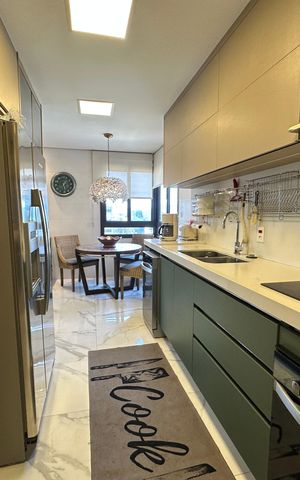 Apartamento à venda com 228m², 3 quartos e sem vaga Apartamento à venda com 228m², 3 quartos e sem vagaCozinha
