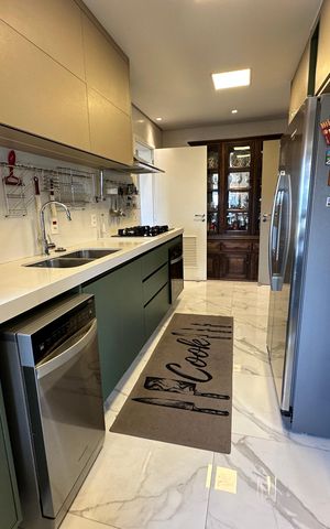 Apartamento à venda com 228m², 3 quartos e sem vaga Apartamento à venda com 228m², 3 quartos e sem vagaCozinha