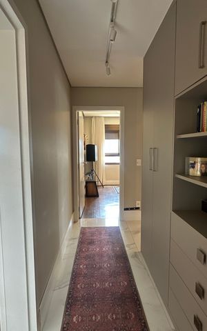 Apartamento à venda com 228m², 3 quartos e sem vaga Apartamento à venda com 228m², 3 quartos e sem vagaCorredor