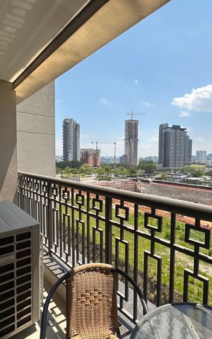 Apartamento à venda com 228m², 3 quartos e sem vaga Apartamento à venda com 228m², 3 quartos e sem vagaVaranda