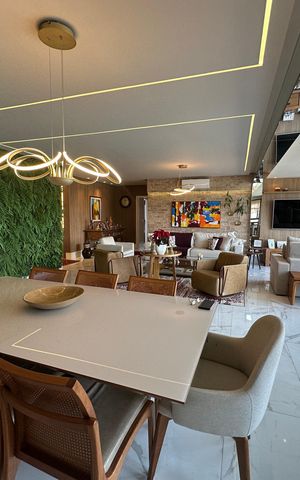 Apartamento à venda com 228m², 3 quartos e sem vaga Apartamento à venda com 228m², 3 quartos e sem vagaSala