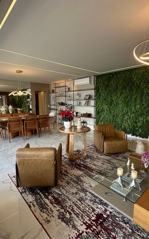 Apartamento à venda com 228m², 3 quartos e sem vaga Apartamento à venda com 228m², 3 quartos e sem vagaSala