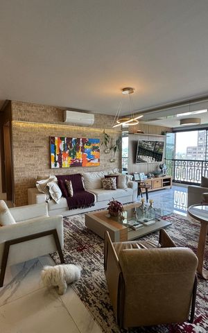 Apartamento à venda com 228m², 3 quartos e sem vaga Apartamento à venda com 228m², 3 quartos e sem vagaSala