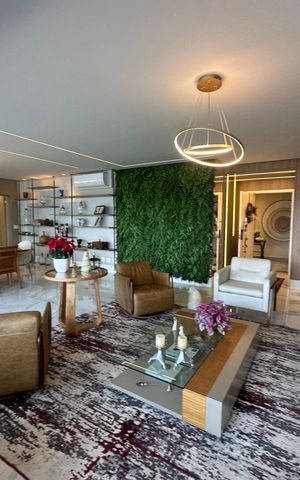 Apartamento à venda com 228m², 3 quartos e sem vaga Apartamento à venda com 228m², 3 quartos e sem vagaSala