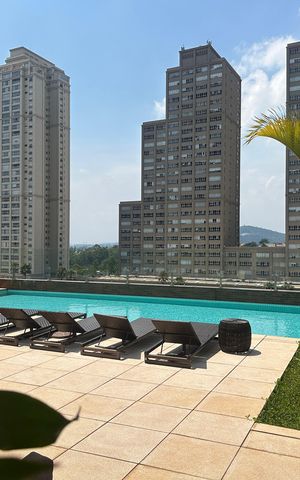 Apartamento à venda com 228m², 3 quartos e sem vaga Apartamento à venda com 228m², 3 quartos e sem vagaÁrea comum - Piscina