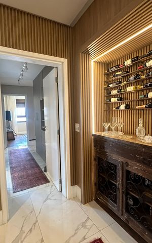 Apartamento à venda com 228m², 3 quartos e sem vaga Apartamento à venda com 228m², 3 quartos e sem vagaBar
